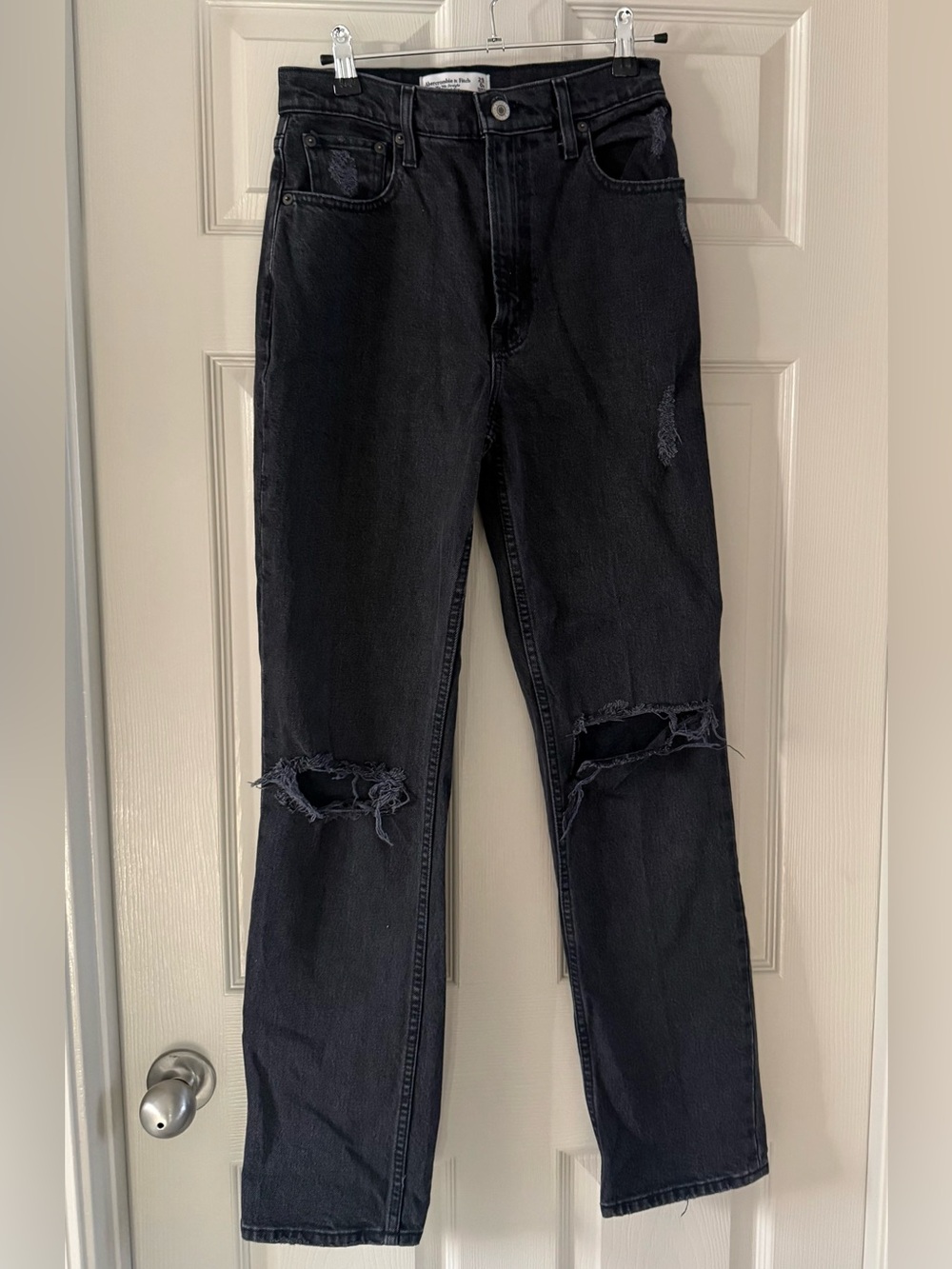 Abercrombie & Fitch Black Distressed '90s Straight Ultra High Rise Jeans